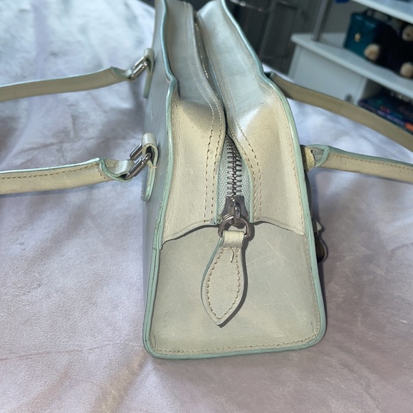 Dooney & Bourke genuine leather bag in pastel mint/baby blue - Picture 4 of 12